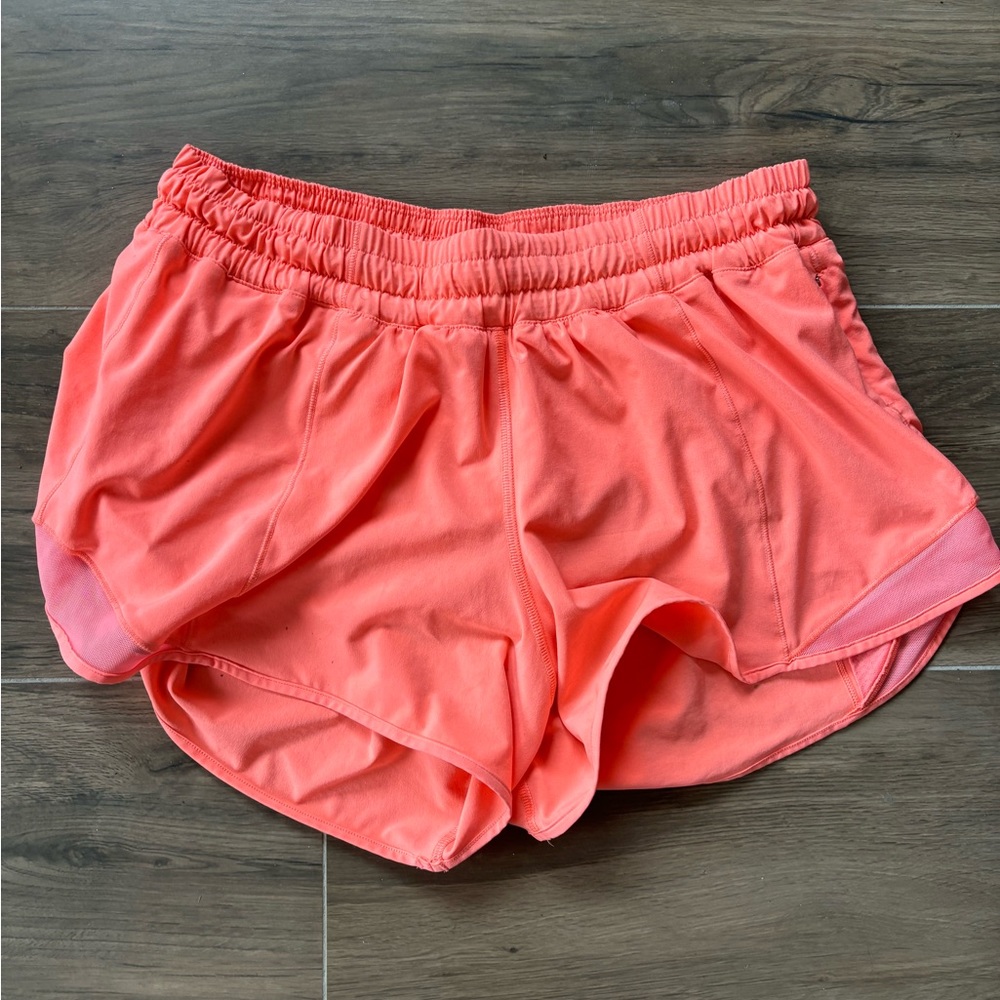 Lulu Lemon Hotty Hot LR 4” *Lined